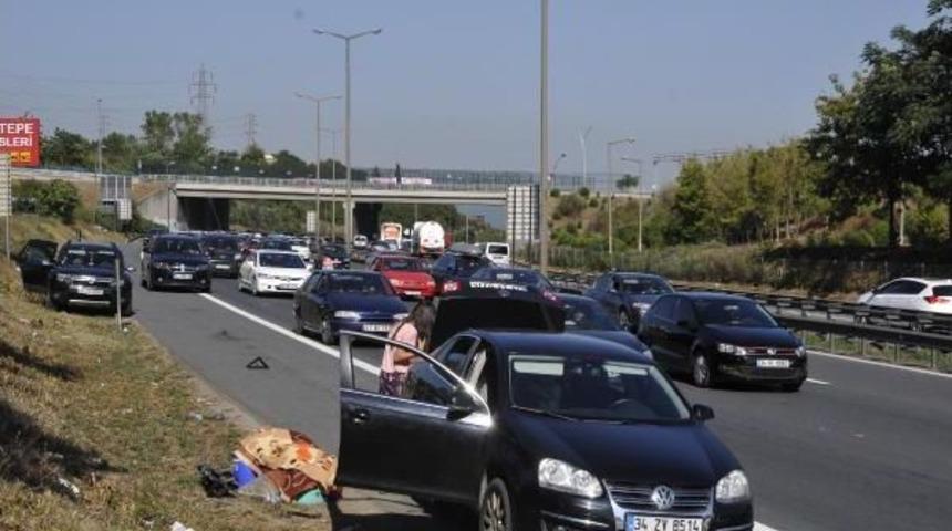 Kocaeli'nde Tatilcilerin D&ouml;n&uuml;ş Yoğunluğu (2)