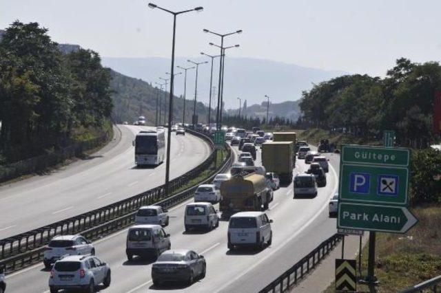 Kocaeli'nde Tatilcilerin Dönüş Yoğunluğu (2)