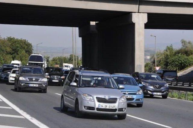 Kocaeli'nde Tatilcilerin Dönüş Yoğunluğu (2)