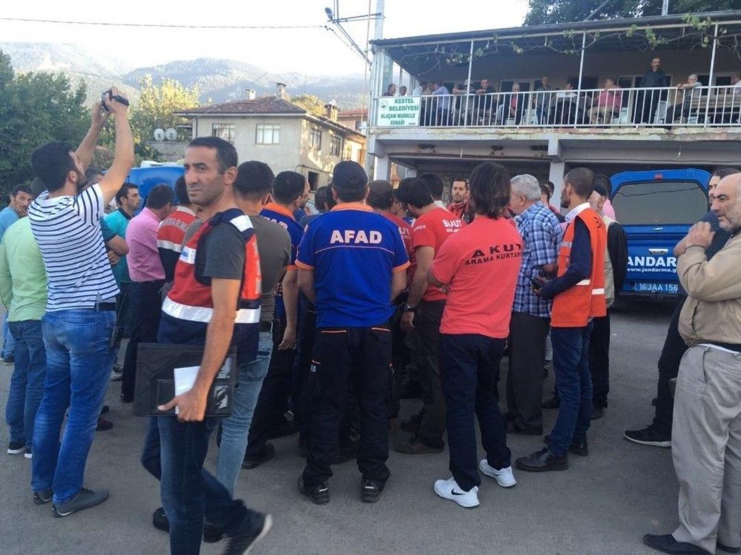 Boğulma Tehlikesi Ge&ccedil;iren &Ccedil;ocuğu Kurtarmak İ&ccedil;in Girdiği G&ouml;lde Boğuldu