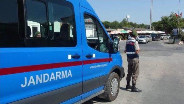 Jandarmadan Çardak Feribot İskelesi'nde Güvenlik Kontrolü 