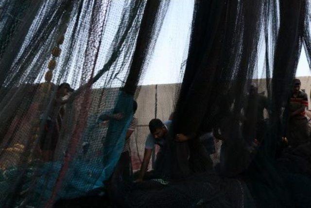 İstanbullu Balık&ccedil;ılar Denize A&ccedil;ıldı 2