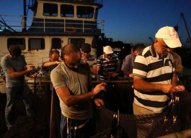 İstanbullu Balık&ccedil;ılar Denize A&ccedil;ıldı 3