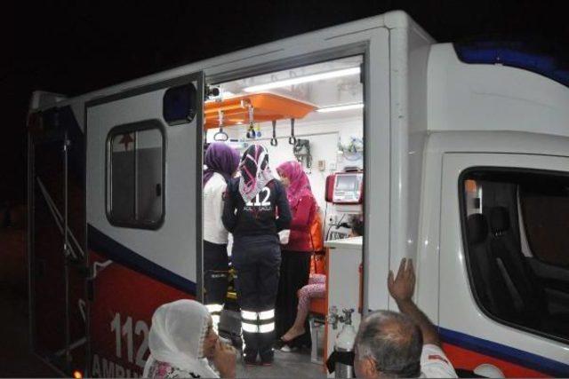 Adımayan da Ev Yangınında 2 Kişi Dumandan Etkilendi 3