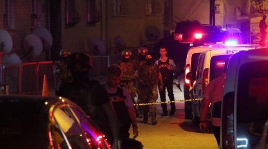 Gaziosmanpaşa'da Silahlı &Ccedil;atışma