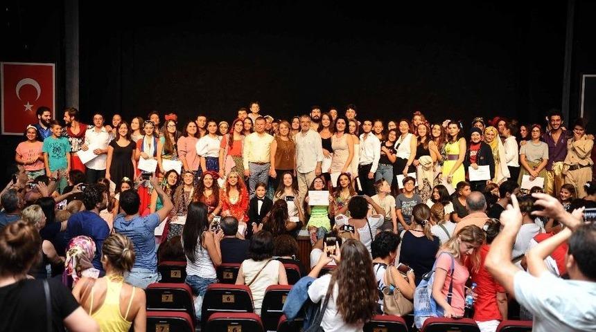 Tiyatro Kursuna G&uuml;zel Final