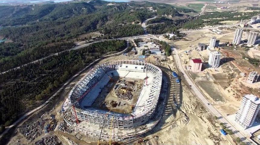 T&uuml;mer: "adana Stadı Neden Bitirilemiyor?"