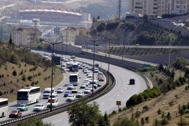 Bayram Tatilinin Son Gününde Yoğunluk Devam Ediyor