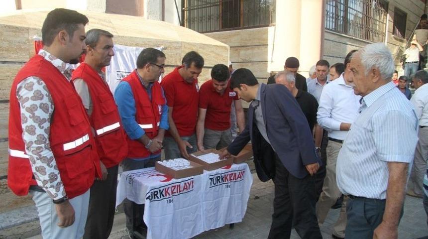 T&uuml;rk Kızılayı Van&rsquo;da 600 B&uuml;y&uuml;kbaş Kurban Kesti