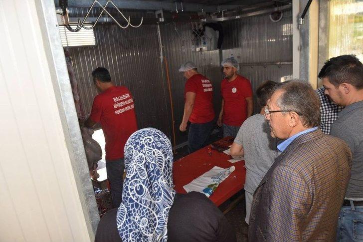 Balıkesirliler Kurban Kesimi İçin Mobil Mezbahaları Tercih Etti G1