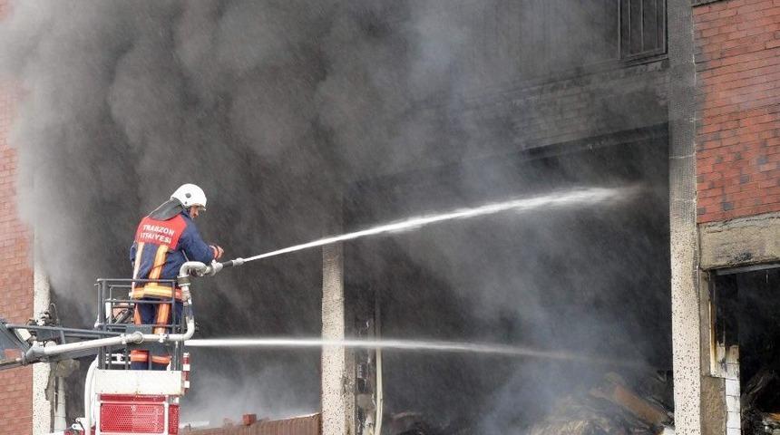 B&uuml;y&uuml;kşehir Belediye İtfaiyesi Hayat Kurtarıyor