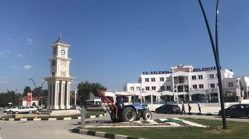 B&uuml;y&uuml;kşehirden Meydanda Peyzaj D&uuml;zenlemesi