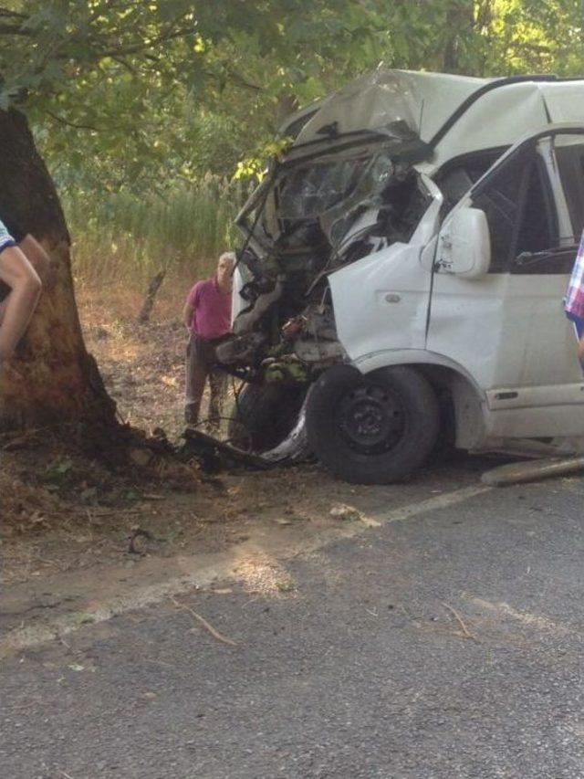 Virajı Alamayan Aracın Şof&ouml;r&uuml; Hayatını Kaybetti 1