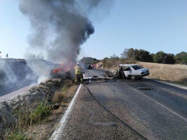 Balıkesir'de Kaza, 1 Ölü 2 Yaralı