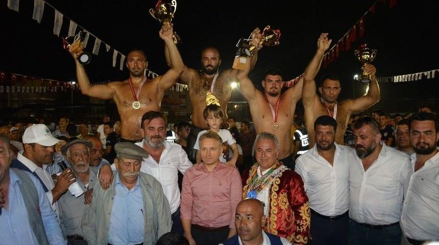 Altın Kiraz&rsquo;da Başpehlivan Orhan Okulu Oldu