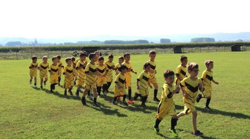 Serdivan Yaz Spor Okulları&rsquo;ndan 900 &Ouml;ğrenci Mezun Oldu