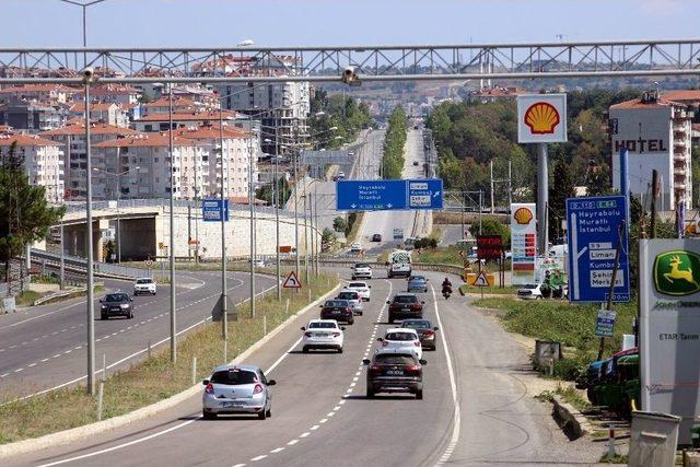 Tatilcilerin Dönüş Yoğunluğu Devam Ediyor