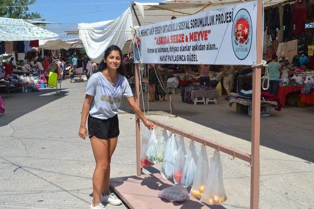 Öğrenciler Yaz Tatilinde Bile Yoksulları İhmal Etmedi