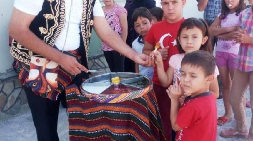 5 Yıl &Ouml;nce Oğlunu Kaybeden Baba &Ccedil;ocukları Sevindirdi