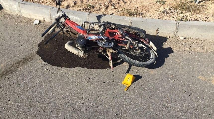 Karaman&rsquo;da Otomobille Motosiklet &Ccedil;arpıştı: 1 &Ouml;l&uuml;