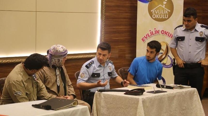 Evlilik Okulu’ndan 75 Çift Daha Sertifikalarını Aldı