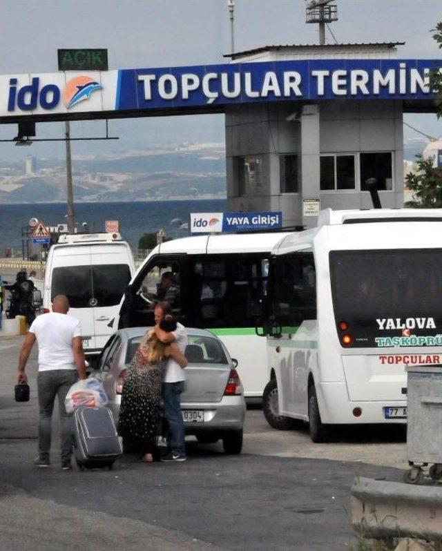 Yalova'da Tatilcilerin Dönüşü Sürüyor