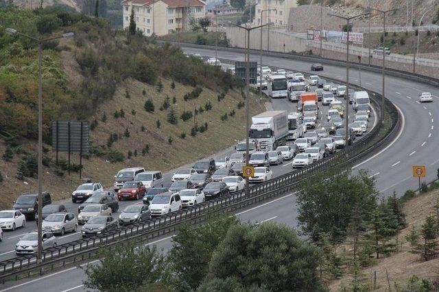 Tatil D&ouml;n&uuml;ş&uuml; Yoğunluğu Tem&rsquo;de Bitmiyor 1
