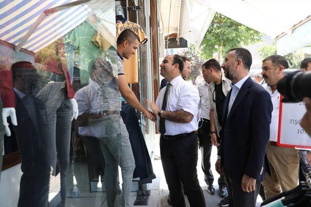 &Ccedil;ift&ccedil;i, Bayramın Son G&uuml;n&uuml;nde De Vatandaşlarla Buluştu 2