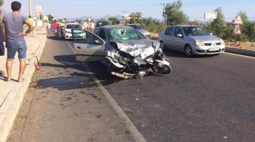 Otomobille Motosiklet &Ccedil;arpıştı: 1 Yaralı