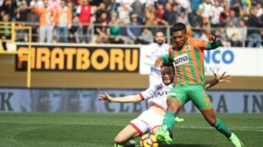 Fernandes Yeniden Aytemiz Alanyaspor&rsquo;da
