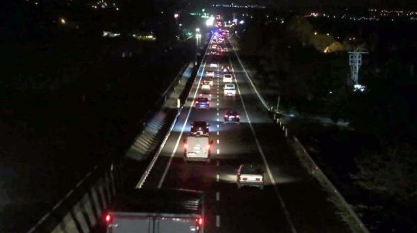 Tekirdağ'da Tatilcilerin Trafikte Gece Yoğunluğu