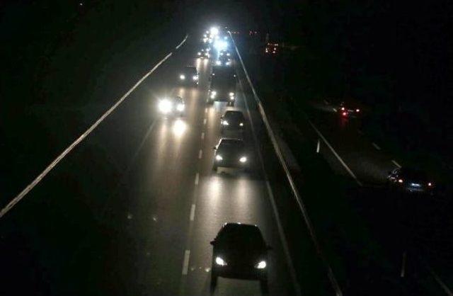 Tekirdağ'da Tatilcilerin Trafikte Gece Yoğunluğu