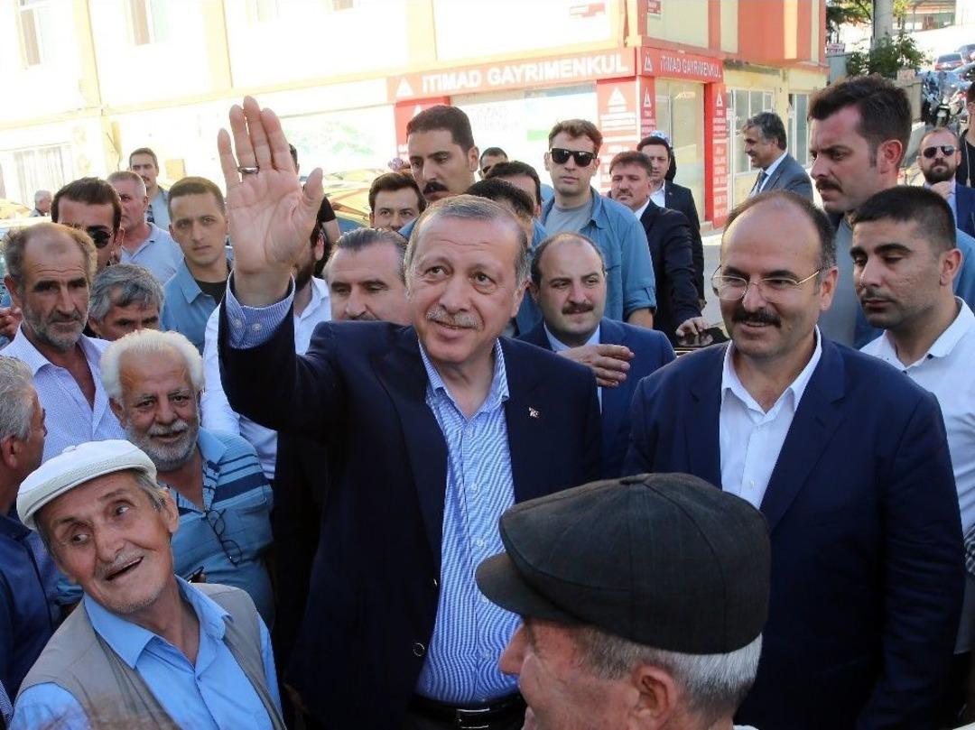 Cumhurbaşkanı Erdoğan&rsquo;dan K&ouml;y Ziyareti