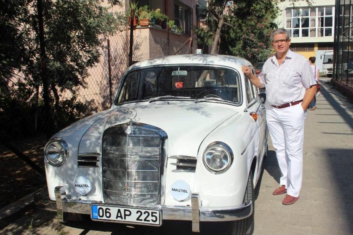 Aydınlı Muhasebeci, 60 Yaşındaki Otomobili Y&uuml;r&uuml;tmek İ&ccedil;in Servet Harcadı