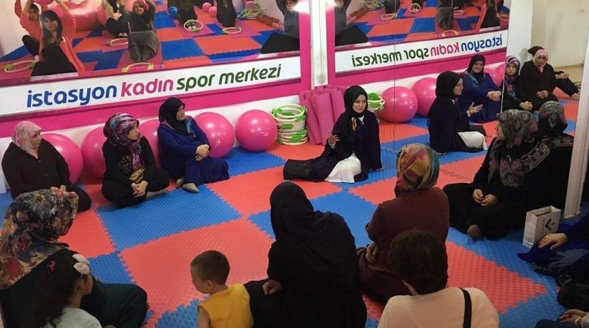 Kartepe&rsquo;de Anneler Bilin&ccedil;lendirildi