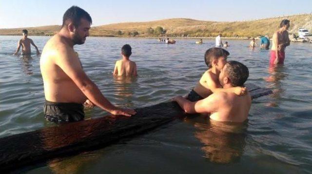 Burası Akdeniz Sahilleri Değil, &Ccedil;ıldır G&ouml;l&uuml; 1