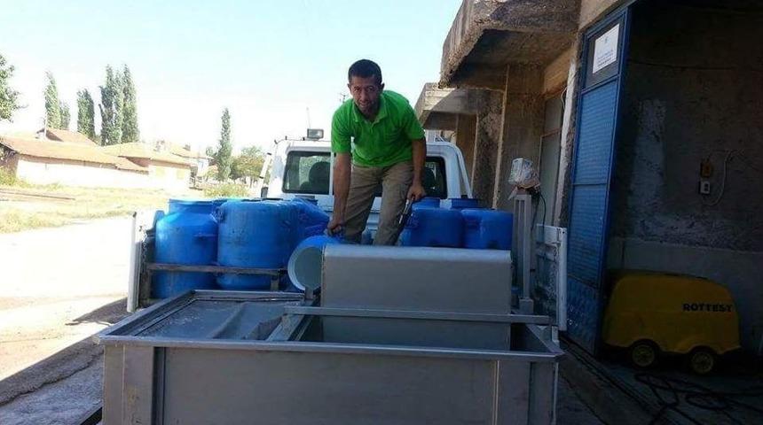 Aslanapa&rsquo;da S&uuml;t Fiyatları Y&uuml;kselişe Ge&ccedil;ti