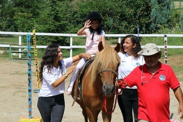 (özel Haber) Otizmli Kızın Müthiş Değişimi