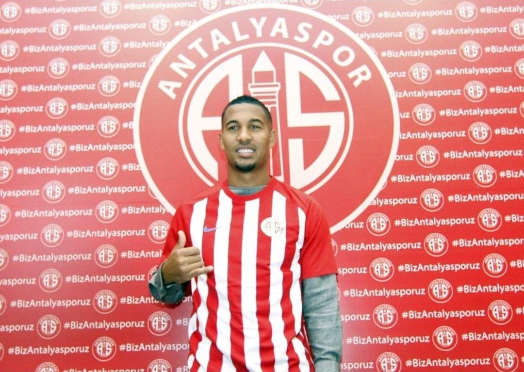 Vainqueur: "galatasaray&rsquo;dan Teklif Aldım Ama Tercihim Antalyaspor Oldu"