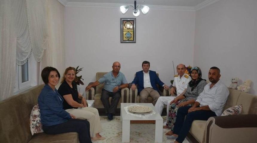 Vali Orhan Tavlı, Şehit Ailesi Ve Gazilere Bayram Ziyaretlerinde Bulundu