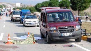 Kastamonu'da Hafif Ticari Araç Devrildi: 1 Ölü, 4 Yaralı