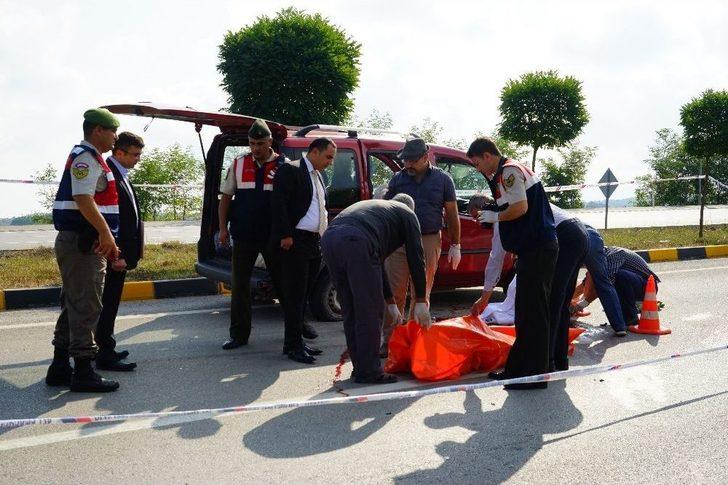 Kazada 60 Metre Sürüklenen Kadın Hayatını Kaybetti G2