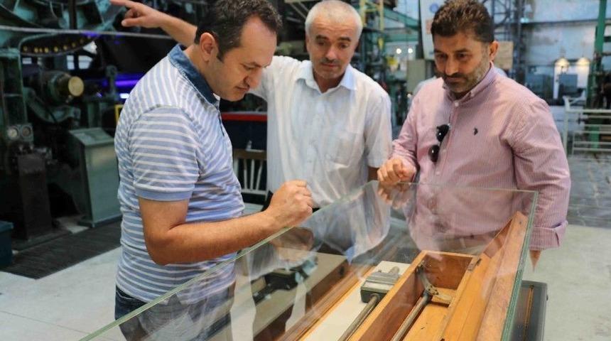 Kağıt Uzmanı Akademisyenler Kağıt Müzesini Gezdi