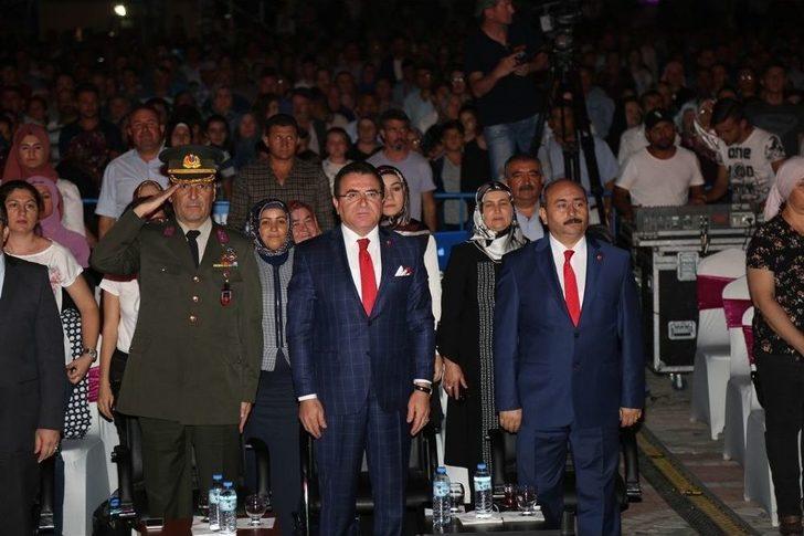 Havadan Çekilen, Havai Fişek Gösterisine Büyük İlgi G1