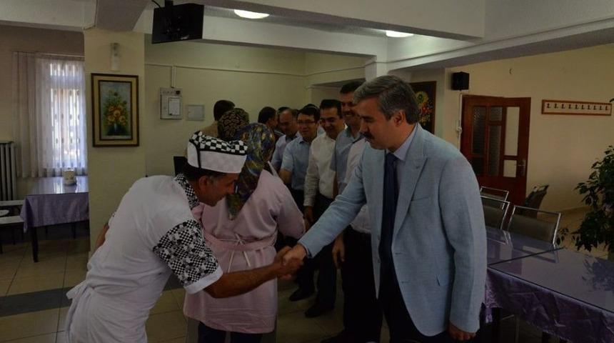 Tarım İl M&uuml;d&uuml;r&uuml; Kayacan Personel İle Bayramlaştı