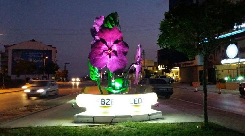 Gebze&rsquo;deki Caddelerde Peyzaj &Ccedil;alışmaları S&uuml;r&uuml;yor