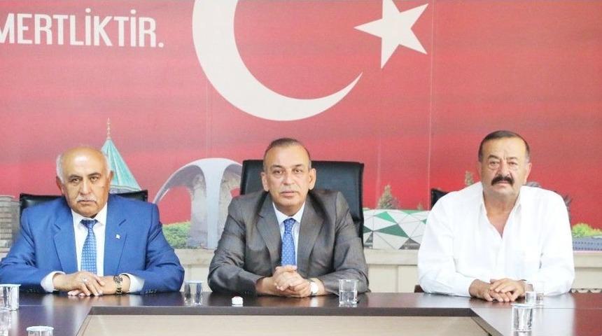 Karamercan: "arakan Yalnız Bırakılmamalı"