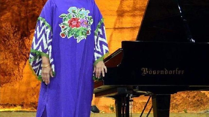 G&uuml;m&uuml;şl&uuml;k Festivali, Onay Ile Sona Erdi