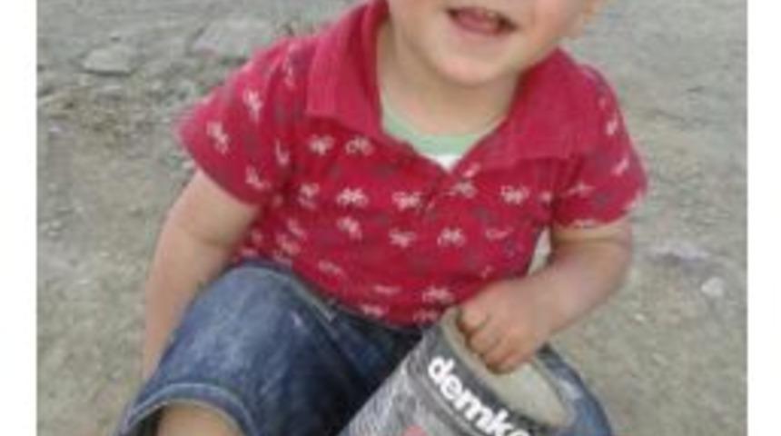 Bayram Şekeri Boğazına Ka&ccedil;an 1.5 Yaşındaki &Ccedil;ocuk Hayatını Kaybetti