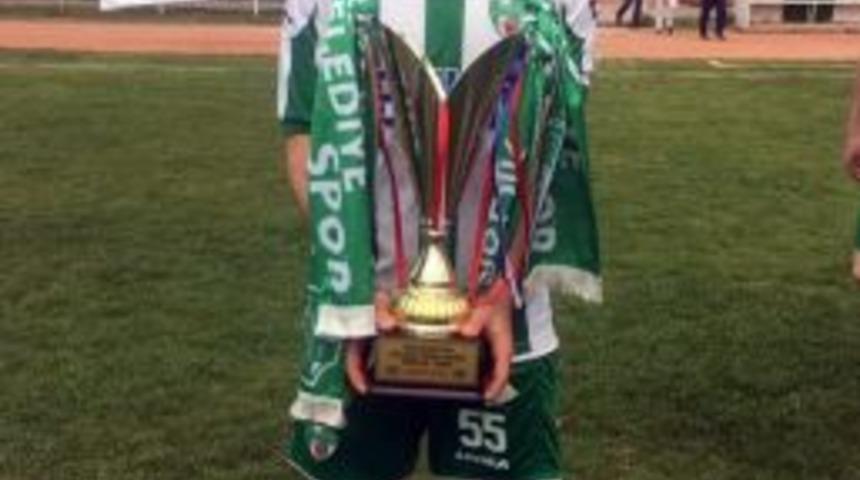 Gen&ccedil; Futbolcu Trafik Kazasında &Ouml;ld&uuml;